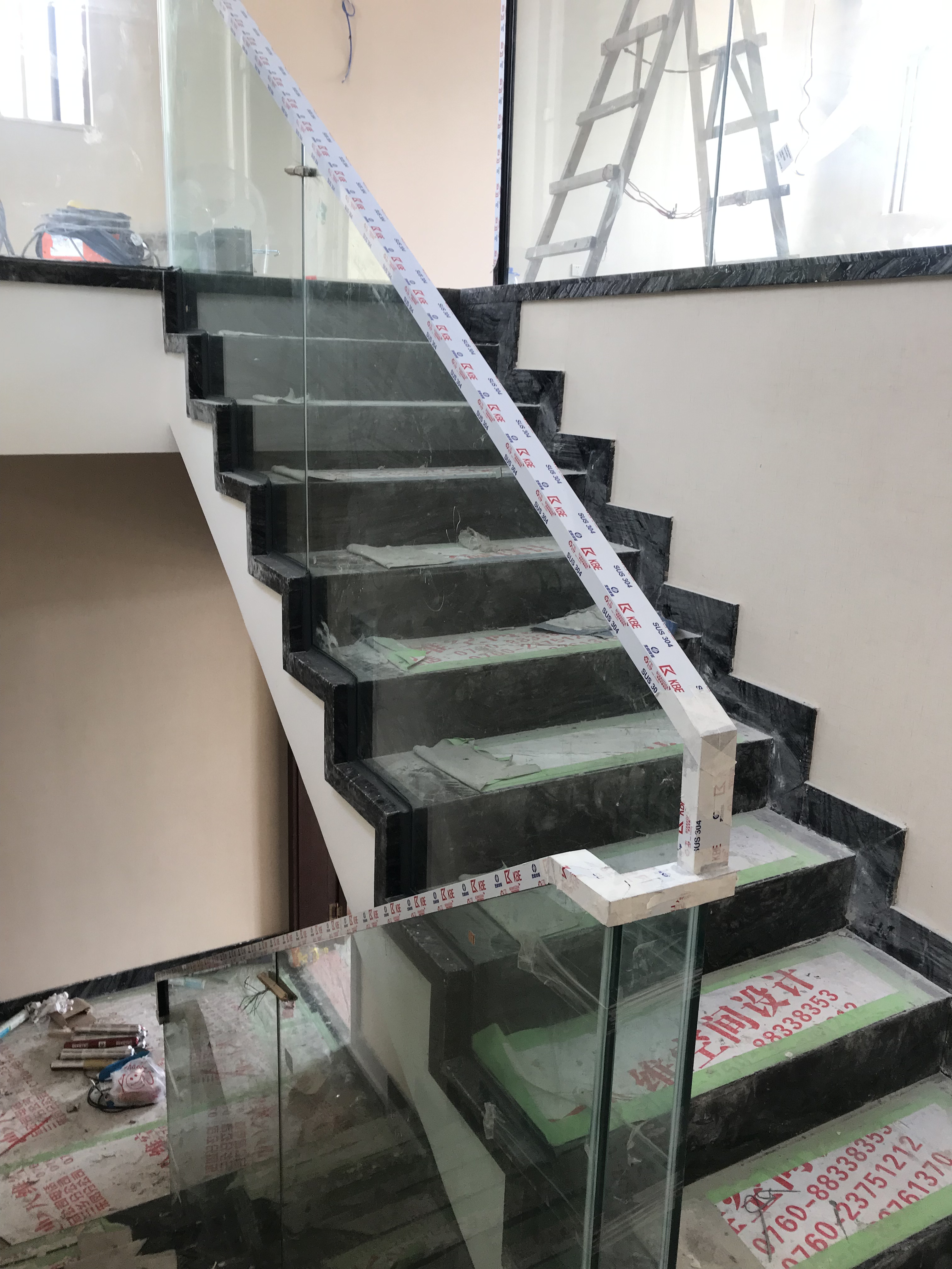 龍基雅墅61號:不銹鋼門 龍基雅墅61號:不銹鋼門